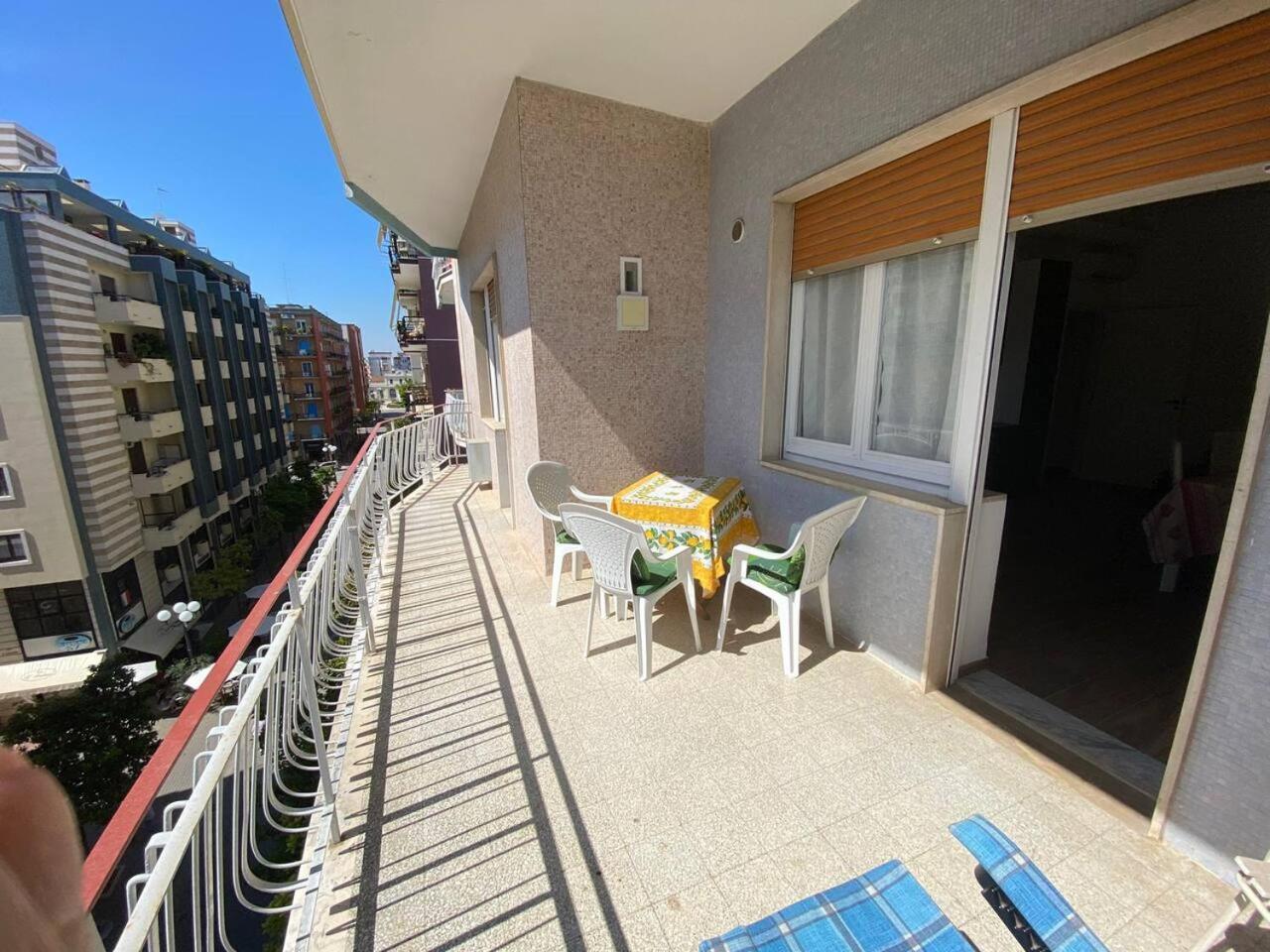 Apartamento Alba Dei Glicini Bisceglie Exterior foto